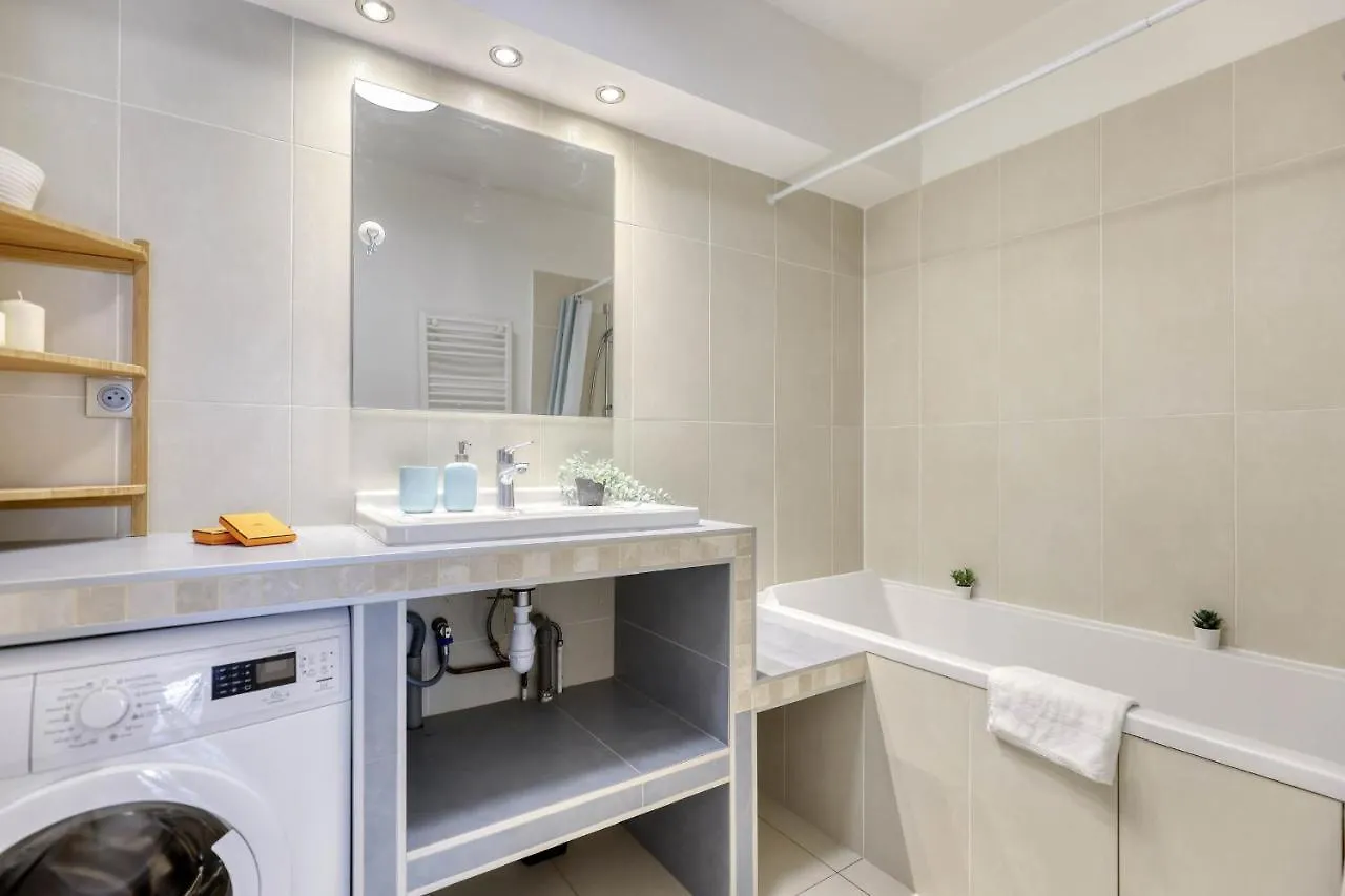 Bright & Sweet 2 Brds Flat With Balcony - Paris 12 Apartment